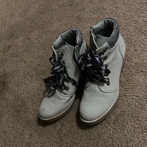 Light grey, tan heel, wedged boots